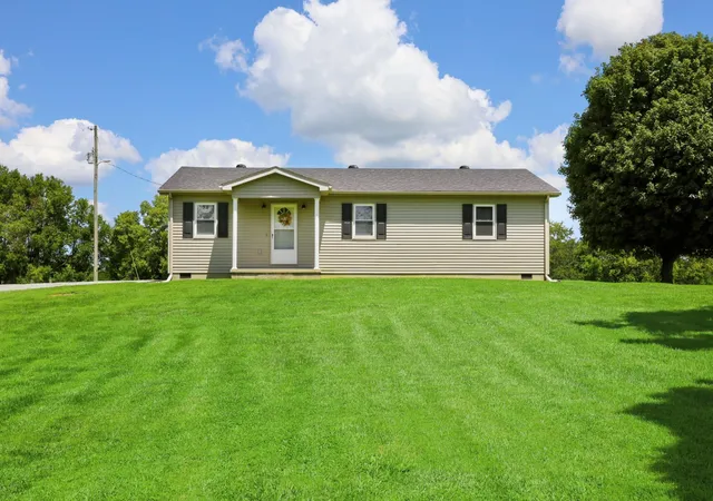 Photo 2 of Sale Pending at 291 Bardstown Rd, Harrodsburg, KY 40330 | MLS# 26022529 | Listing updated on 2026-09-18
