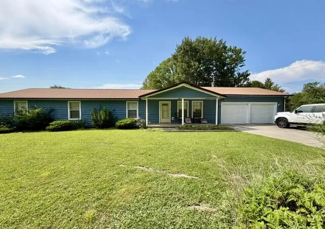 Photo 1 of Single family home for sale at 194 Tom Neal Rd, Pine Knot, KY 42635 | MLS# 26022389 | Listing updated on 2026-08-21
