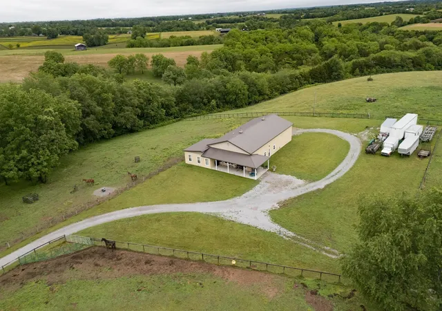 Photo 49 of Single family home for sale at 4578 Combs Fry Rd, Winchester, KY 40391 | MLS# 26022399 | Listing updated on 2026-08-18
