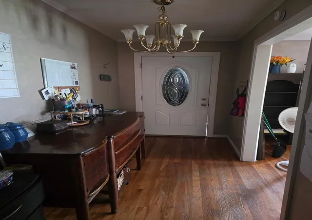 Photo 2 of Single family home for sale at 211 Fairlane Dr, Mayfield, KY 42066 | MLS# 26022555 | Listing updated on 2026-09-02