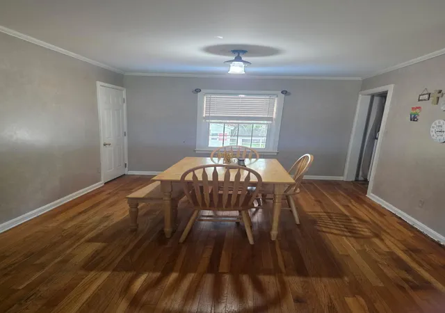Photo 4 of Single family home for sale at 211 Fairlane Dr, Mayfield, KY 42066 | MLS# 26022555 | Listing updated on 2026-09-02