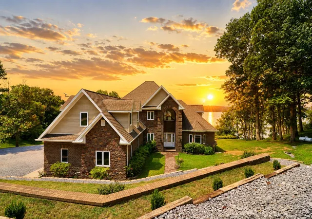 Photo 2 of Mansion for sale at 91 Channel Ridge Rd, Cadiz, KY 42211 | MLS# 26022581 | Listing updated on 2026-09-05