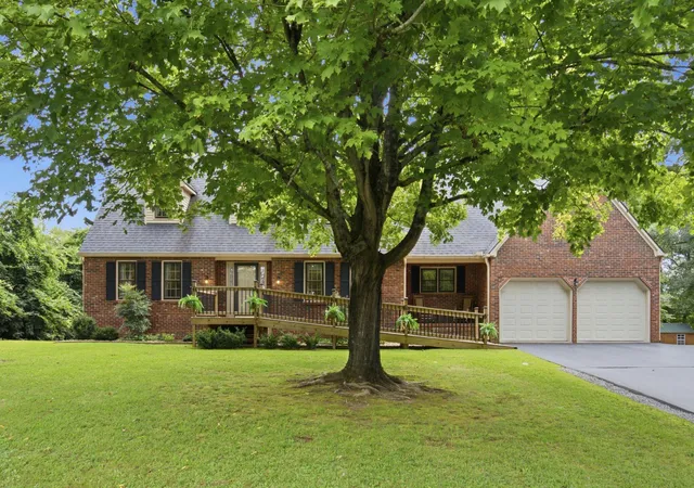 Photo 3 of Sale Pending at 75 Ridge Ave, Berea, KY 40403 | MLS# 26022683 | Listing updated on 2026-09-13