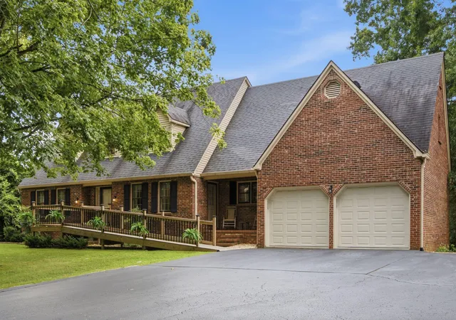 Photo 3 of Sale Pending at 75 Ridge Ave, Berea, KY 40403 | MLS# 26022683 | Listing updated on 2026-09-22