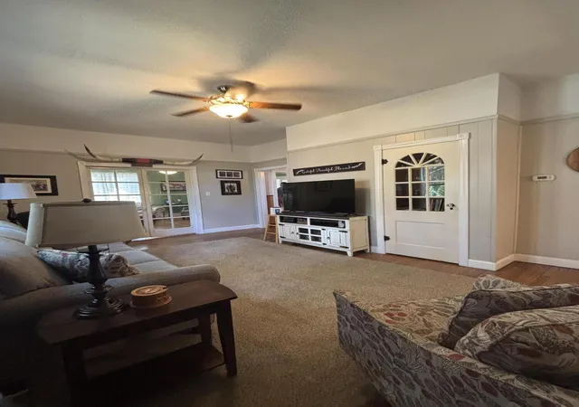 Photo 4 of Single family home for sale at 1023 High St, Paris, KY 40361 | MLS# 26022464 | Listing updated on 2026-08-19