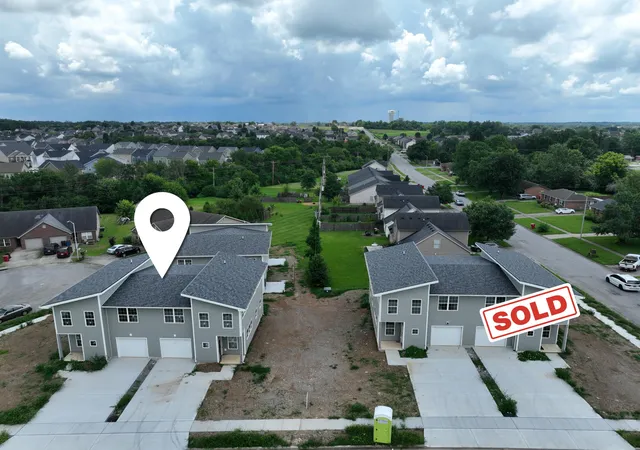 Photo 2 of Multi family home for sale at 105 107 Elkchester Cir, Nicholasville, KY 40356 | MLS# 26022439 | Listing updated on 2026-08-18