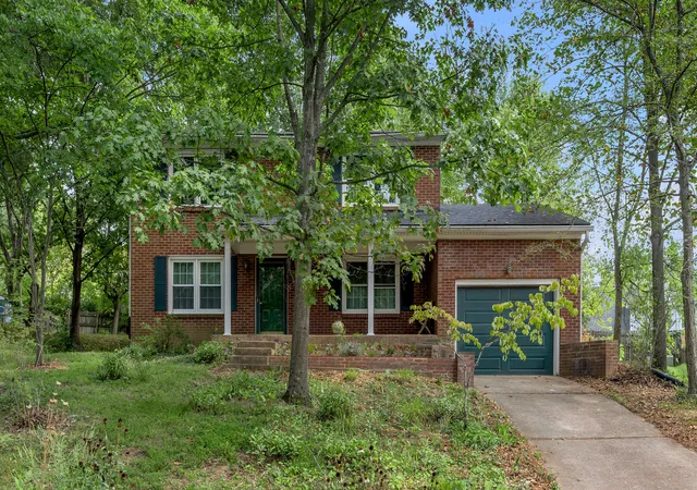 Photo 2 of Single family home for sale at 1748 Brk Park Dr, Lexington, KY 40515 | MLS# 26022539 | Listing updated on 2026-09-28