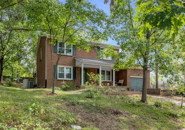 Photo 3 of Single family home for sale at 1748 Brk Park Dr, Lexington, KY 40515 | MLS# 26022539 | Listing updated on 2026-09-28