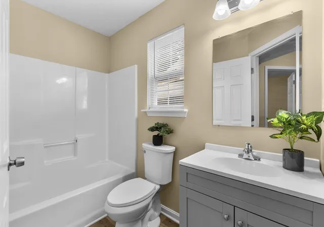 Photo 3 of Single family home for sale at 536 Doctor W J Hodge St, Louisville, KY 40203 | MLS# 26022451 | Listing updated on 2026-09-22