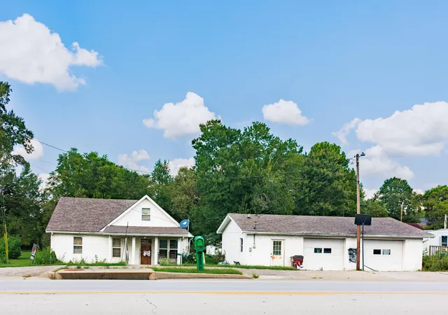 Photo 2 of Single family home for sale at 8540 Main St, Jeffersonville, KY 40337 | MLS# 26022480 | Listing updated on 2026-09-01
