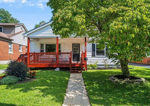 Photo 2 of Single family home for sale at 810 Marcellus Dr, Lexington, KY 40505 | MLS# 26023124 | Listing updated on 2026-08-30
