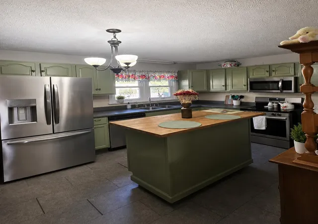 Photo 4 of Single family home for sale at 743 Moberly Rd, Harrodsburg, KY 40330 | MLS# 26022481 | Listing updated on 2026-08-21