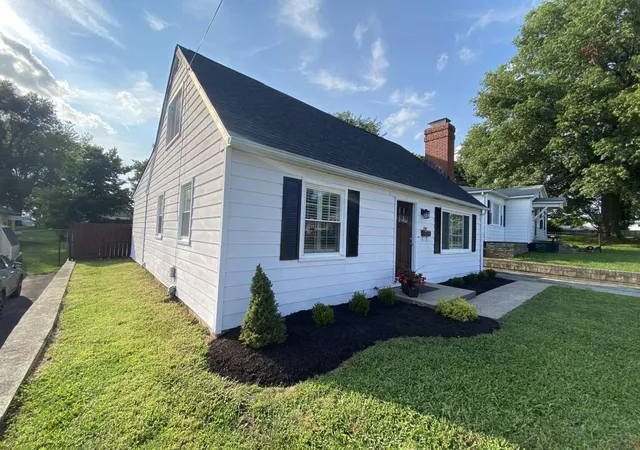 Photo 3 of Single family home for sale at 102 Cardinal Ct, Cynthiana, KY 41031 | MLS# 26022511 | Listing updated on 2026-09-01