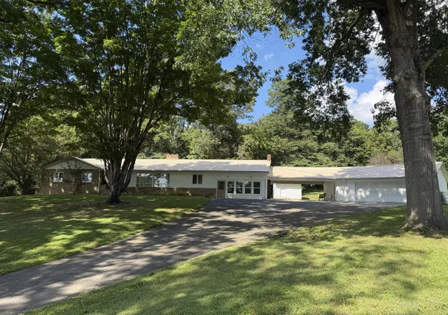 Photo 1 of Single family home for sale at 999 Mcdonald Ln, Heidrick, KY 40949 | MLS# 26022493 | Listing updated on 2026-08-19