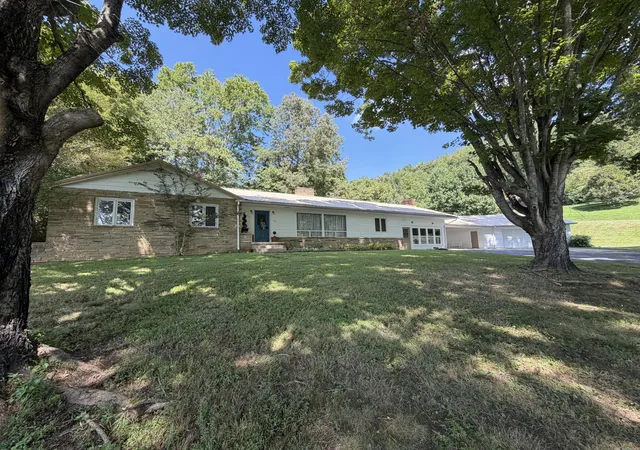Photo 3 of Single family home for sale at 999 Mcdonald Ln, Heidrick, KY 40949 | MLS# 26022493 | Listing updated on 2026-08-19