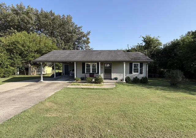 Photo 1 of Single family home for sale at 1005 Varmintrace Rd, Princeton, KY 42445 | MLS# 26022494 | Listing updated on 2026-08-25
