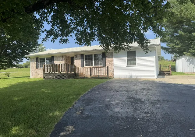 Photo 1 of Single family home for sale at 134 Shamrock St, Russell Springs, KY 42642 | MLS# 26022550 | Listing updated on 2026-08-19