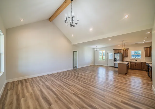 Photo 3 of Single family home for sale at 40 Ellie Ct, Mayfield, KY 42066 | MLS# 26022753 | Listing updated on 2026-08-21