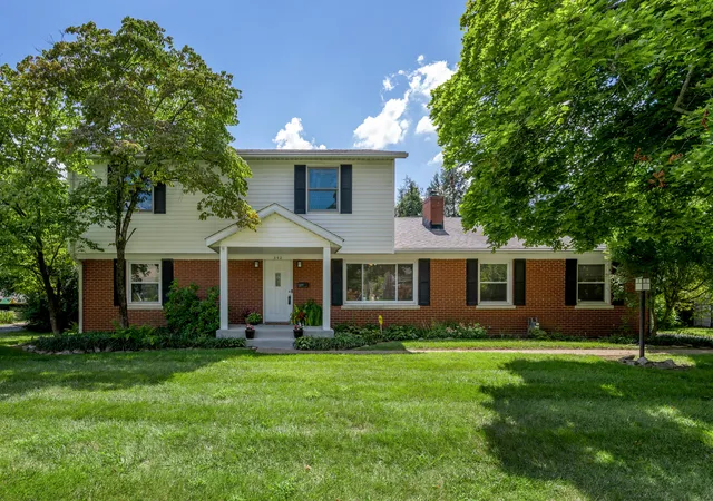 Photo 2 of Single family home for sale at 352 Albany Rd, Lexington, KY 40503 | MLS# 26022519 | Listing updated on 2026-08-31