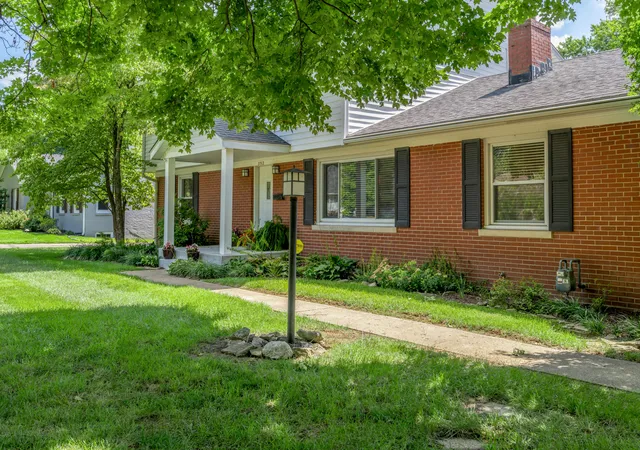 Photo 3 of Single family home for sale at 352 Albany Rd, Lexington, KY 40503 | MLS# 26022519 | Listing updated on 2026-08-31