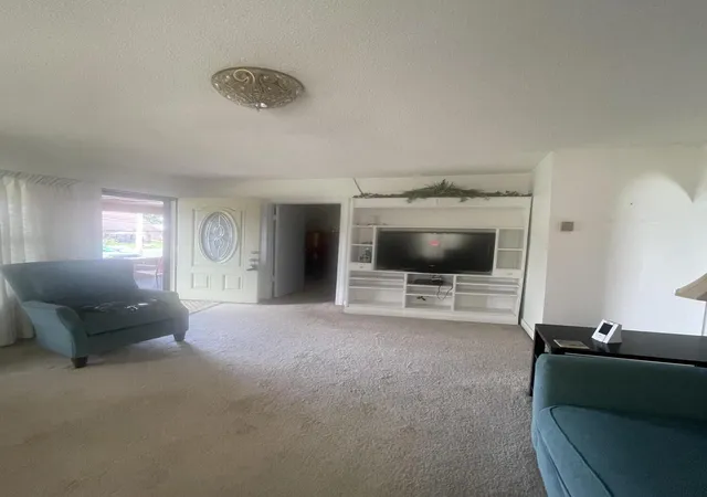 Photo 3 of Single family home for sale at 312 N Broadway, Barbourville, KY 40906 | MLS# 26022592 | Listing updated on 2026-09-15
