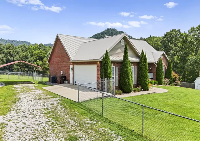 Photo 3 of Single family home for sale at 130 Creech Cemetery Rd, Stanton, KY 40380 | MLS# 26022528 | Listing updated on 2026-08-20