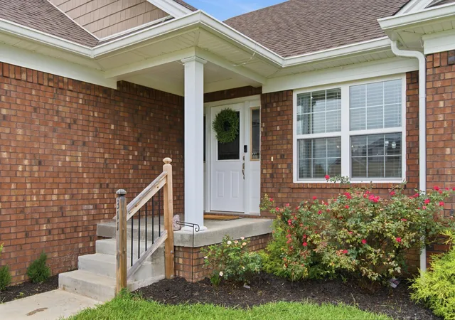 Photo 2 of Single family home for sale at 311 Rolling Meadows Ln, Bardstown, KY 40004 | MLS# 26022690 | Listing updated on 2026-10-13