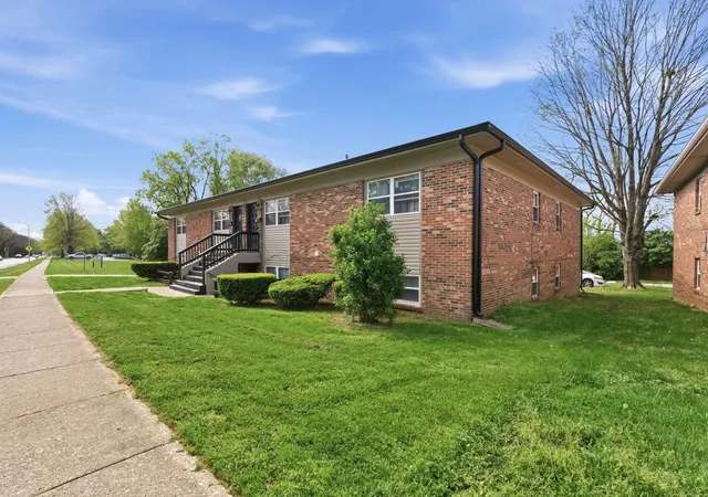 Photo 2 of House for sale at 388 Redding Rd, Lexington, KY 40517 | MLS# 26022566 | Listing updated on 2026-09-17