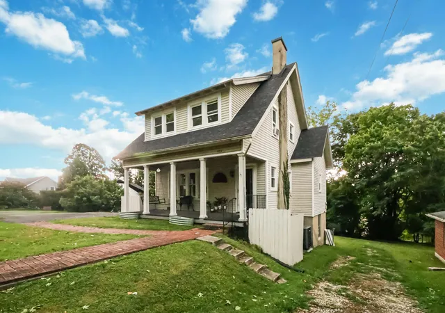 Photo 2 of Single family home for sale at 432 Vista Ct, Mount Sterling, KY 40353 | MLS# 26022582 | Listing updated on 2026-09-16