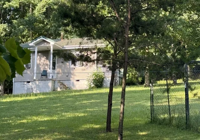Photo 1 of Single family home for sale at 750, 758 762,766 Mount Vernon Rd, Berea, KY 40403 | MLS# 26022547 | Listing updated on 2026-08-19