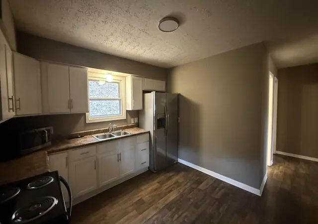 Photo 4 of Single family home for sale at 750, 758 762,766 Mount Vernon Rd, Berea, KY 40403 | MLS# 26022547 | Listing updated on 2026-09-25