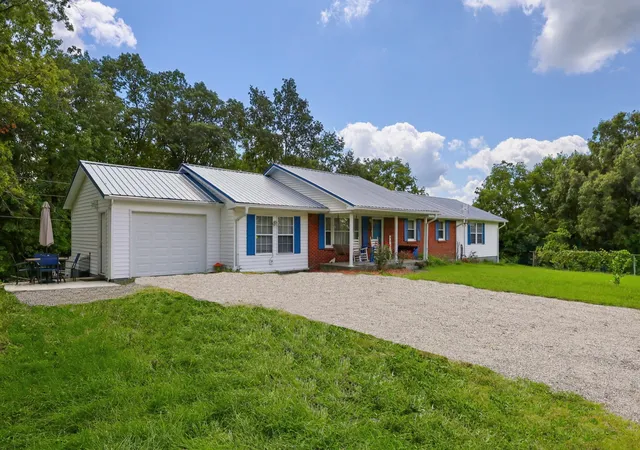 Photo 1 of Single family home for sale at 1587 Fairview Rd, Lawrenceburg, KY 40342 | MLS# 26022593 | Listing updated on 2026-08-20