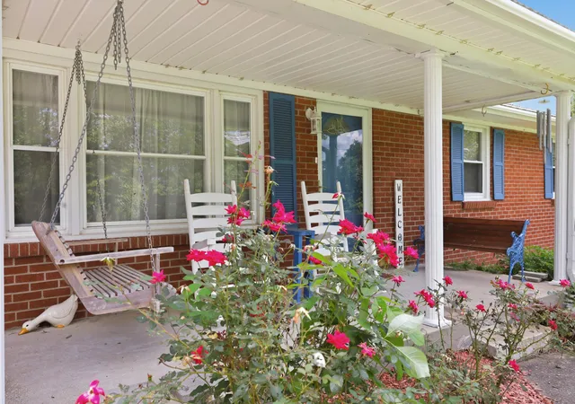 Photo 2 of Single family home for sale at 1587 Fairview Rd, Lawrenceburg, KY 40342 | MLS# 26022593 | Listing updated on 2026-08-20