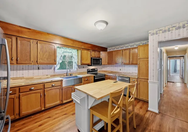 Photo 4 of Single family home for sale at 1587 Fairview Rd, Lawrenceburg, KY 40342 | MLS# 26022593 | Listing updated on 2026-09-29