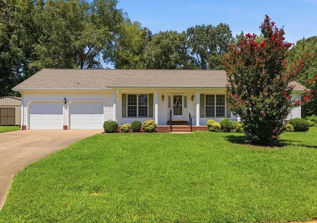 Photo 1 of Sale Pending at 52 Cambridge Dr, Murray, KY 42071 | MLS# 26022672 | Listing updated on 2026-09-05