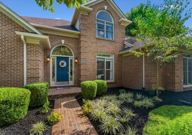 Photo 2 of Single family home for sale at 3216 Darlington Cir, Lexington, KY 40509 | MLS# 26022571 | Listing updated on 2026-09-04