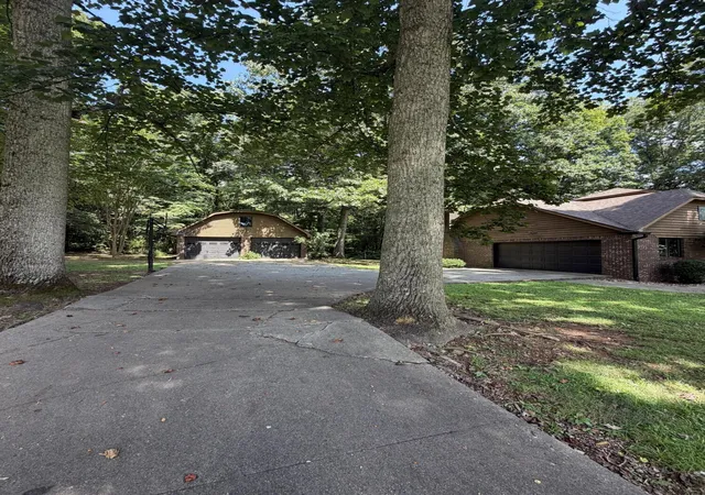 Photo 4 of Single family home for sale at 90 Sumac Road, Monticello, KY 42633 | MLS# 26023170 | Listing updated on 2026-09-11