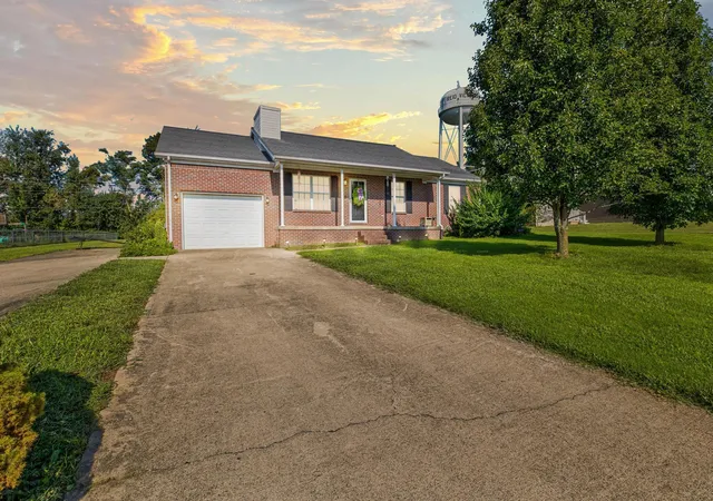 Photo 2 of Sale Pending at 155 Devonne Dr, Mt Sterling, KY 40353 | MLS# 26023304 | Listing updated on 2026-09-09