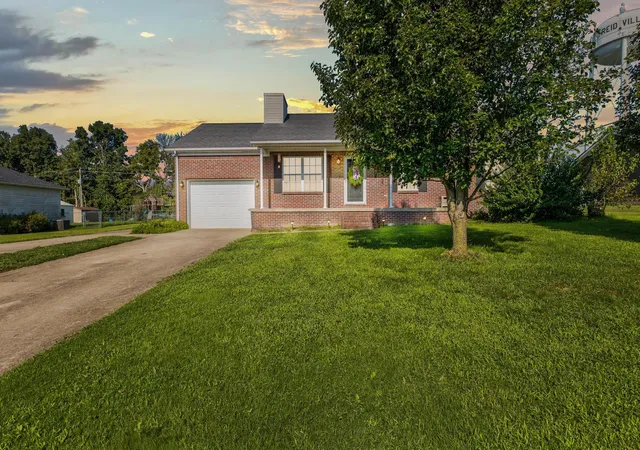 Photo 3 of Sale Pending at 155 Devonne Dr, Mt Sterling, KY 40353 | MLS# 26023304 | Listing updated on 2026-09-09