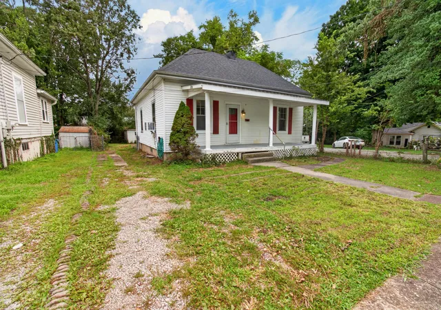 Photo 3 of Single family home for sale at 537 Adams St, Danville, KY 40422 | MLS# 26022589 | Listing updated on 2026-10-06
