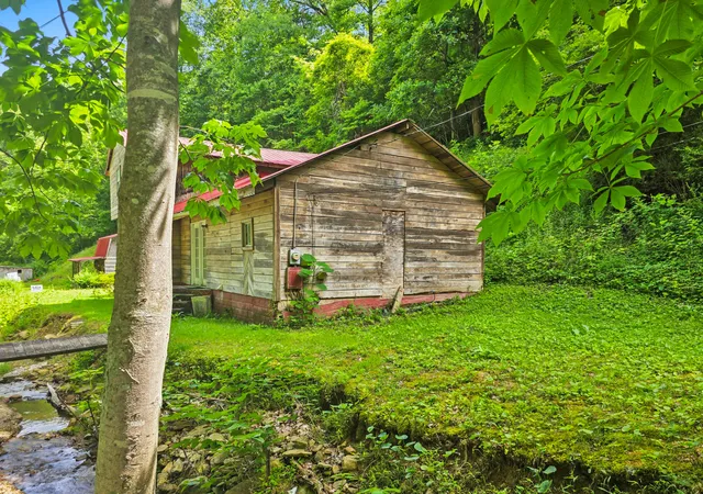 Photo 3 of Single family home for sale at 6728 Straight Holw Rd, Pinsonfork, KY 41555 | MLS# 26022588 | Listing updated on 2026-09-04