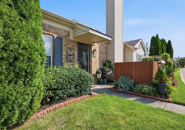 Photo 3 of Sale Pending at 577 Goldon Trophy Trl, Lexington, KY 40514 | MLS# 26022625 | Listing updated on 2026-09-10