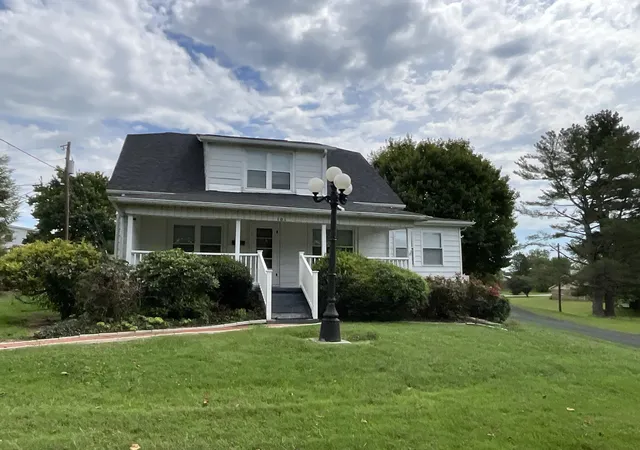 Photo 3 of Sale Pending at 101 Wilson St, Somerset, KY 42503 | MLS# 26022603 | Listing updated on 2026-09-08