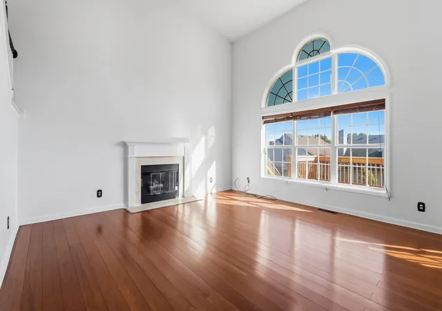 Photo 3 of Single family home for sale at 919 Winding Oak Trl, Lexington, KY 40511 | MLS# 26022611 | Listing updated on 2026-08-20
