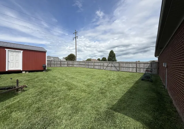 Photo 2 of Single family home for sale at 144 Oak Meadow Dr, Berea, KY 40403 | MLS# 26022720 | Listing updated on 2026-10-07