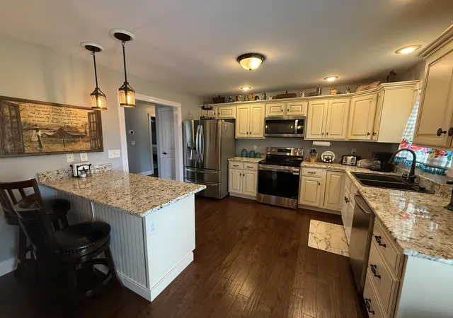 Photo 4 of Single family home for sale at 144 Oak Meadow Dr, Berea, KY 40403 | MLS# 26022720 | Listing updated on 2026-10-07