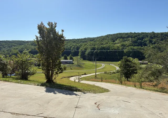 Photo 1 of Single family home for sale at 872 S Dogwood Dr, Berea, KY 40403 | MLS# 26022607 | Listing updated on 2026-09-27