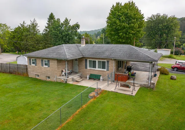 Photo 2 of Single family home for sale at 43 Wilson Ln, London, KY 40744 | MLS# 26022624 | Listing updated on 2026-08-27