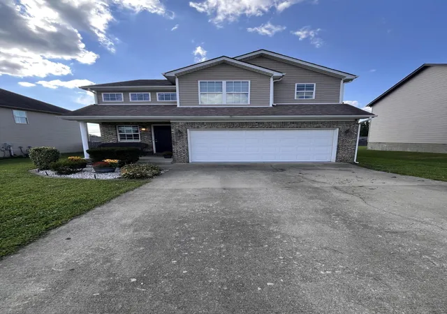 Photo 1 of Single family home for sale at 129 Shelby Way, Nicholasville, KY 40356 | MLS# 26022745 | Listing updated on 2026-08-31