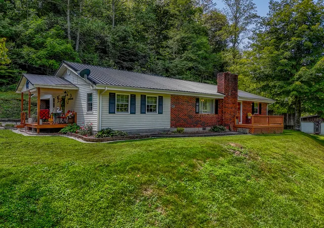 Photo 1 of Single family home for sale at 224 Mays Rd, Sandy Hook, KY 41171 | MLS# 26022694 | Listing updated on 2026-09-11